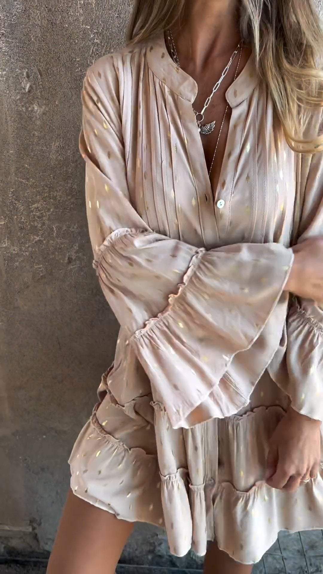 Dame elegant Bluse med flæse detaljer og knapliste Stilla