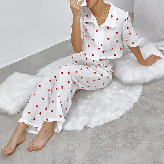 Dame cropped skjorte med hjerte mønster og lette materialer Stilla