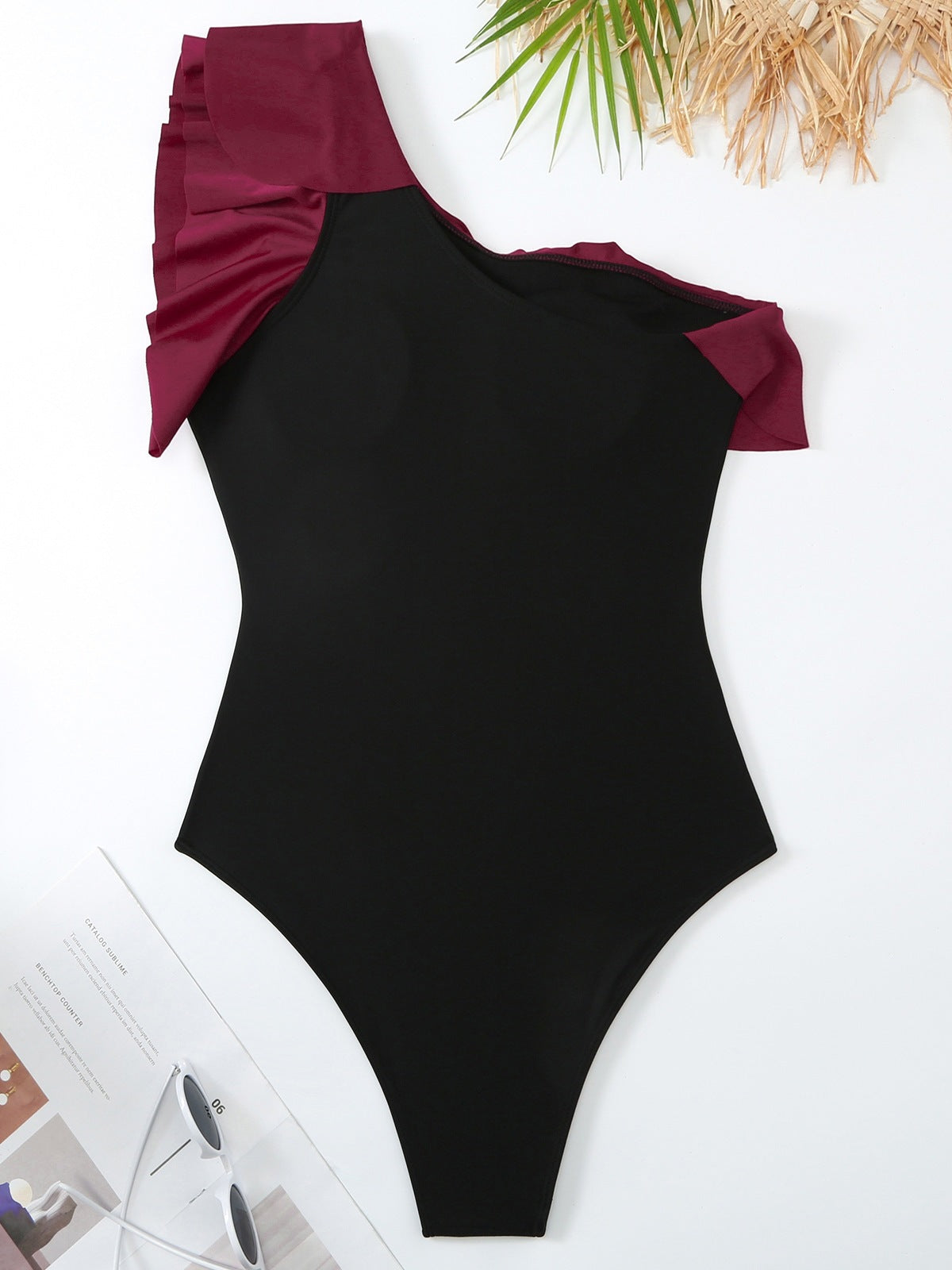 Dame elegant heldragt badedragt med asymmetrisk ruffles design og matchende omslagsskørt Stilla