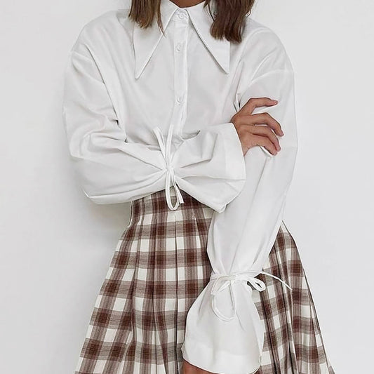 Dame Elegant Bluse med voluminøse Ærmer og moderne Krave Stilla