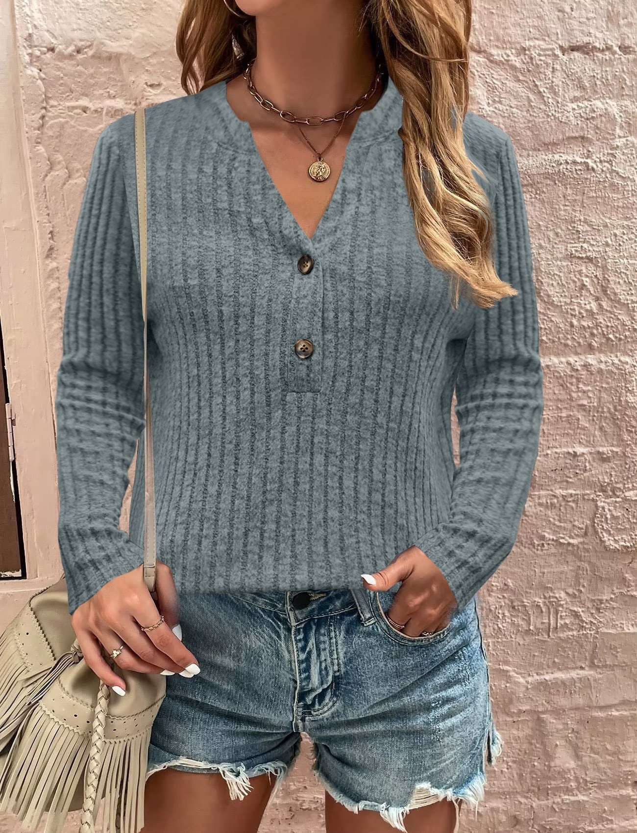 Dame afslappet langærmet skjorte med struktureret ribdesign og praktiske knapper Stilla