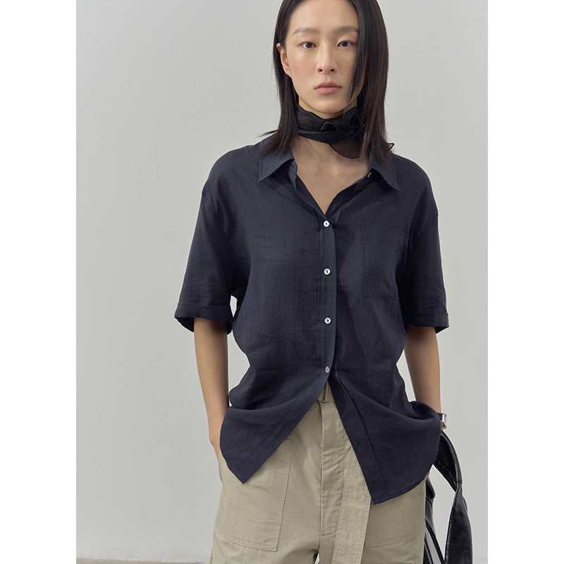 Dame afslappet kortærmet skjorte med oversized snit og brystlomme Stilla