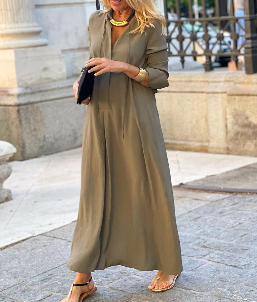 Dame Maxi- jumpsuit med elastisk taljetræk og elegant V-udskæring Stilla