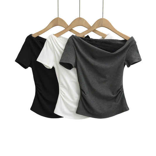 Dame elegant indpakning-oberdeel med attraktiv V-udskæring og dekorative flæsedetaljer Stilla