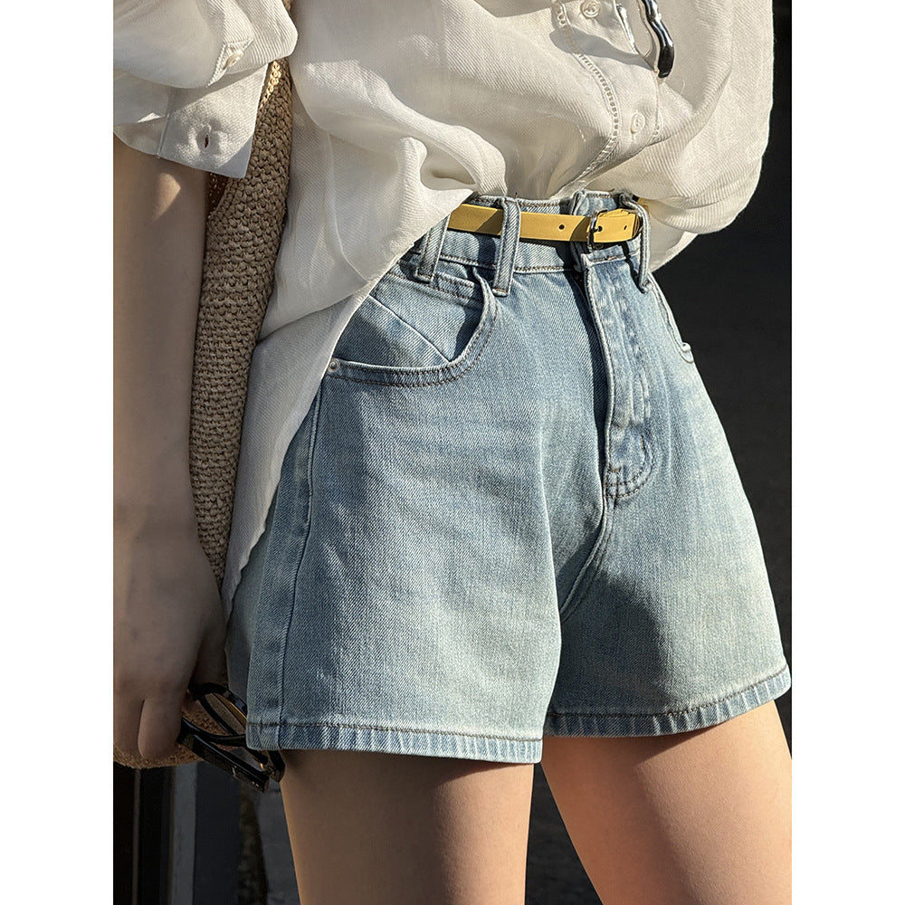 Dame afslappede højtaljede jeansshorts med farverig taljebælte Stilla