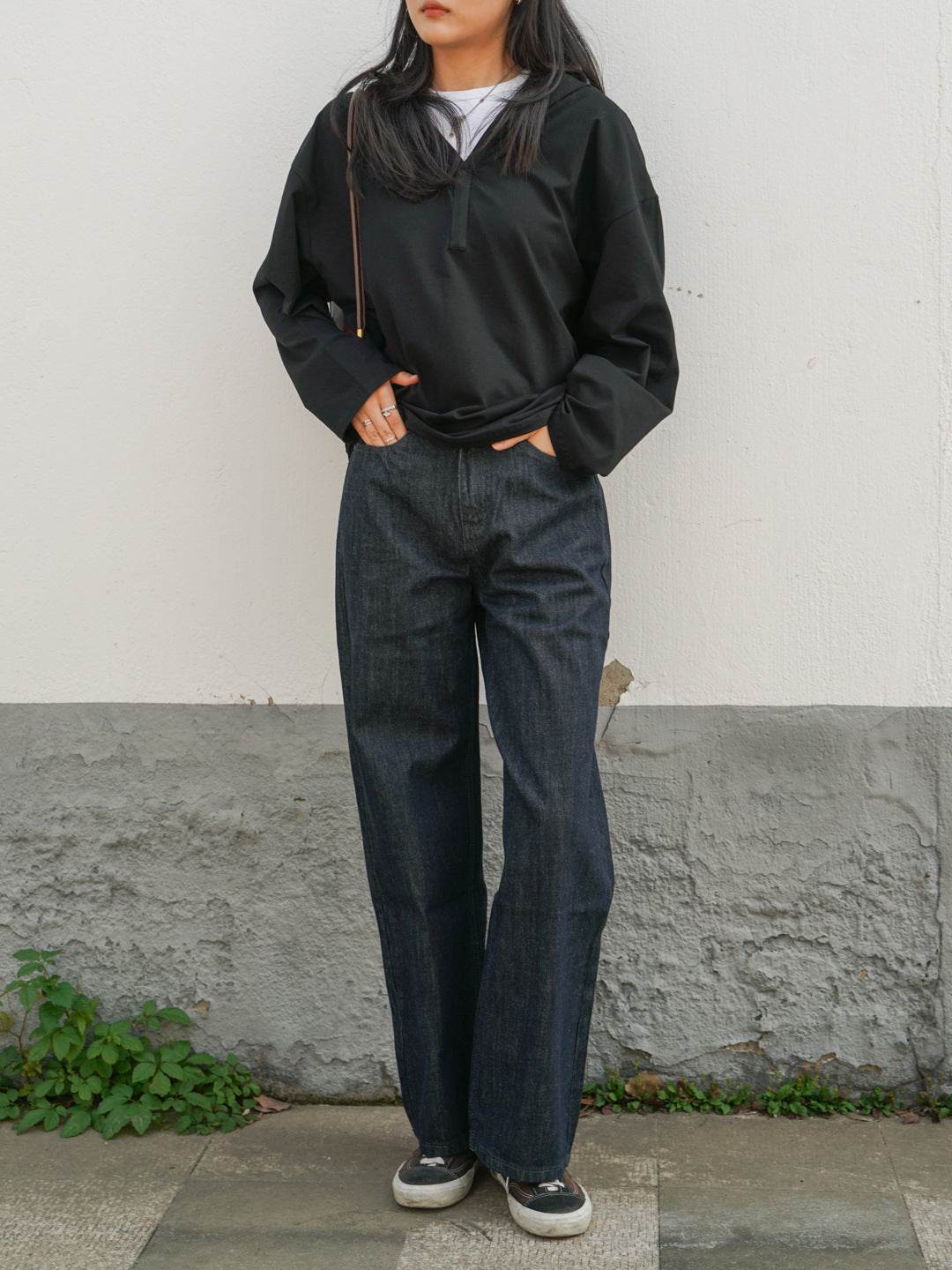 Dame afslappet hættetrøje med moderne snit og draperede detaljer Stilla