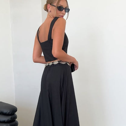 Dame Maxikjoler med festlig kant og skulderfri design Stilla