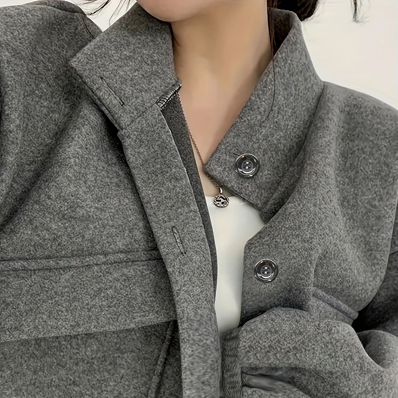 Dame cropped jakke med struktureret overflade og praktiske lommer Stilla