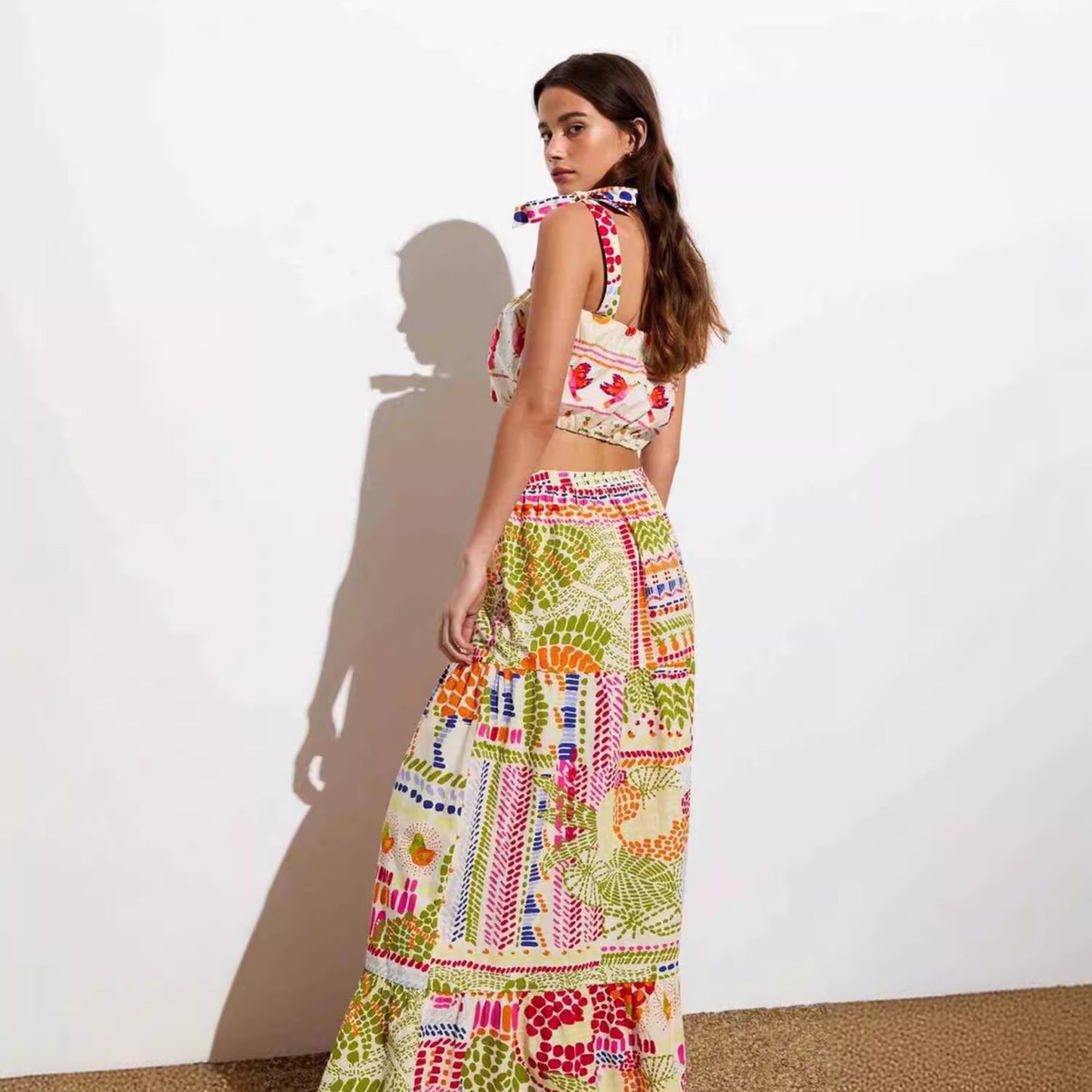 Dame Crop-Top og Maxikjole Sæt med farverigt mønster og legesyge stropper Stilla