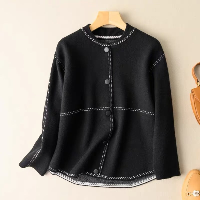 Dame afslappet Cardigan med kunstnerisk sømførelse og elegante knapdetaljer Stilla