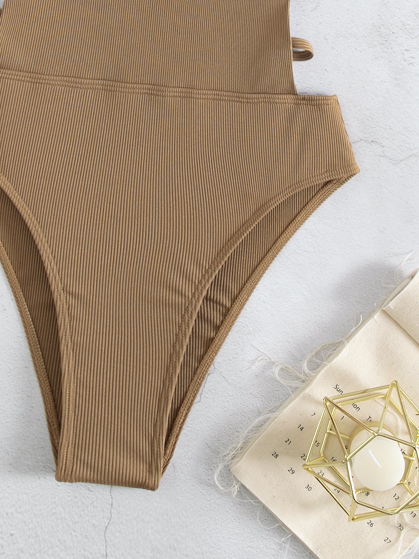 Dame jumpsuit badedragt med side cut-outs og justerbare spaghetti-stropper Stilla