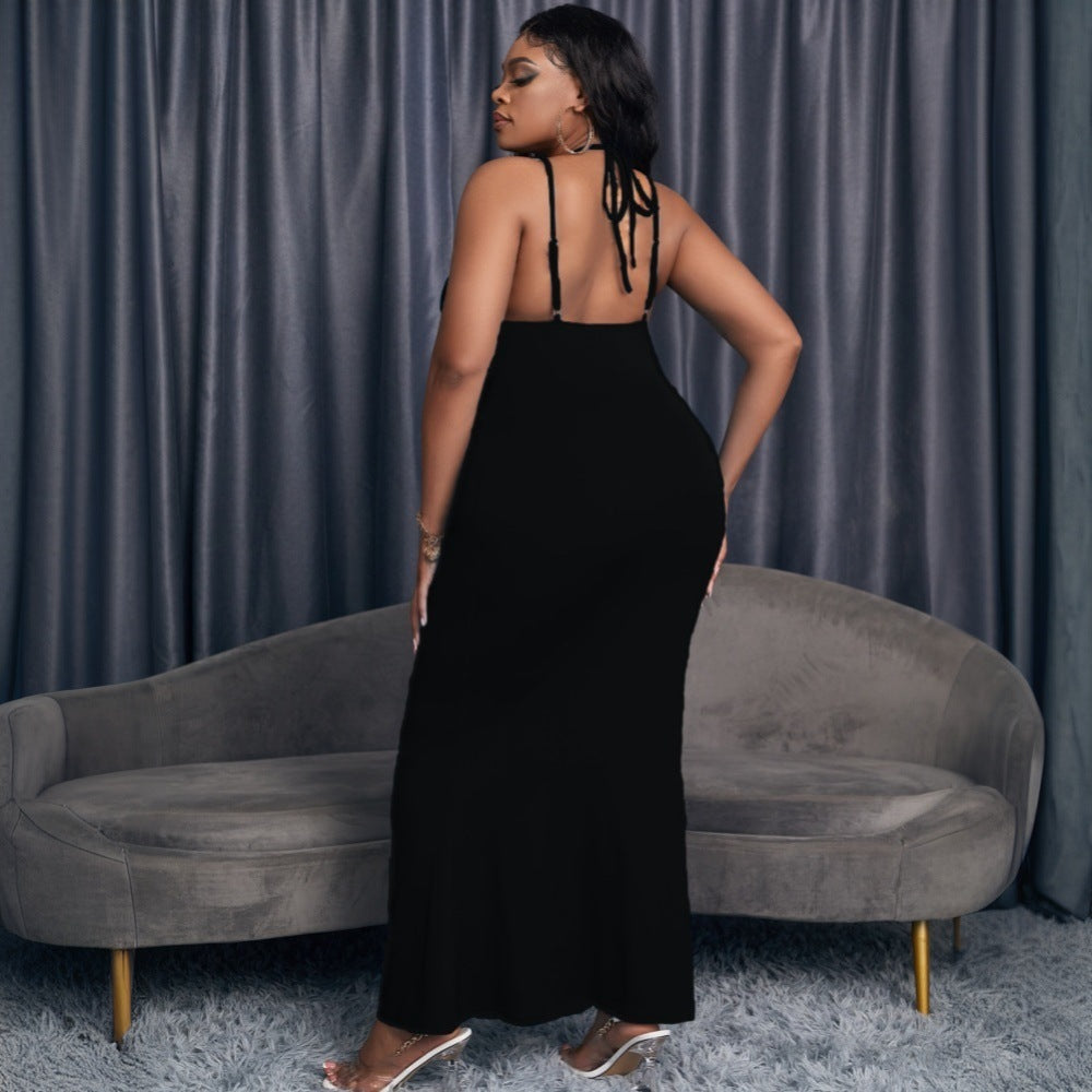 Dame elegant indpakningskjole med dyb V-udskæring og raffinerede stropdetaljer Stilla