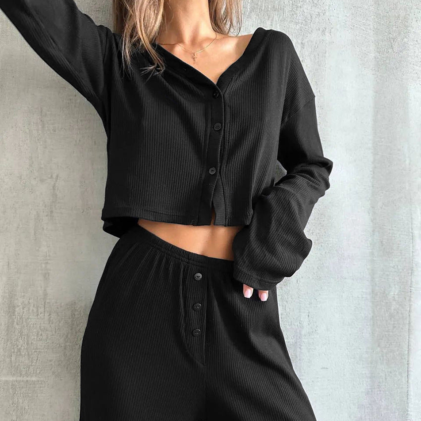 Dame afslappet Lounge-sæt med cropped bluse og bredt skårne bukser Stilla