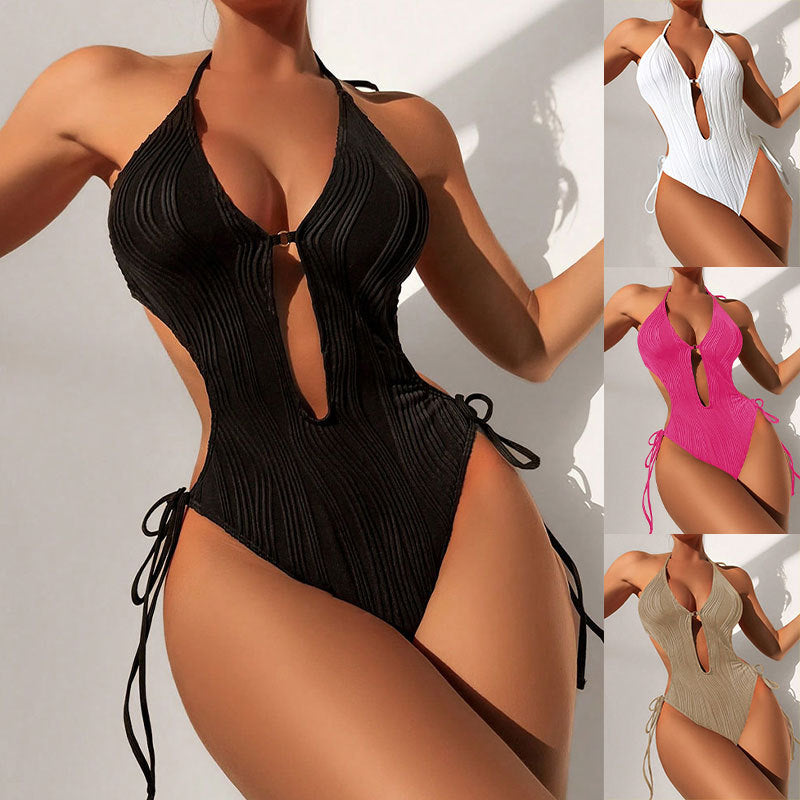 Dame Cut-Out Badedragt med innovativt design og moderne ribstruktur Stilla