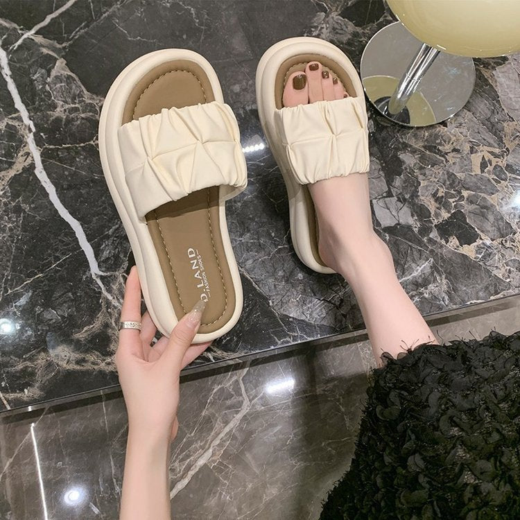 Dame slippers med moderne plisseret design og komfortabel bund Stilla