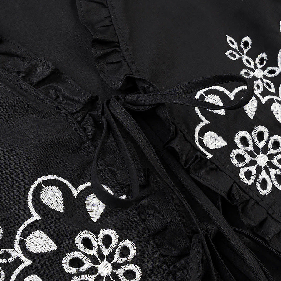 Dame elegant bluse med florale broderi detaljer og flæseudskæring Stilla