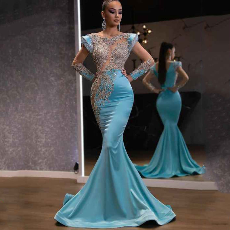 Dame Elegante aftenkjole i havfrue-stil med glitrende spids accenter og dyb slids Stilla