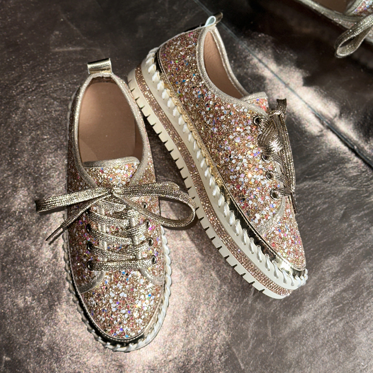 Dame Glitrende Sneakers med funklen akcenter og trendy design Stilla