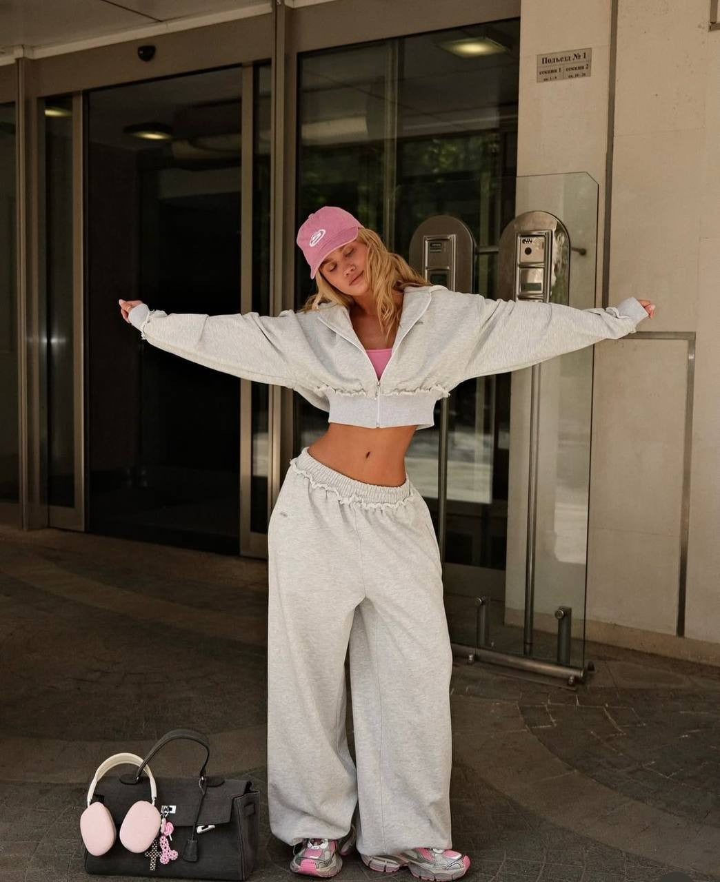 Dame afslappet og moderigtig pusset sæt med cropped top Stilla