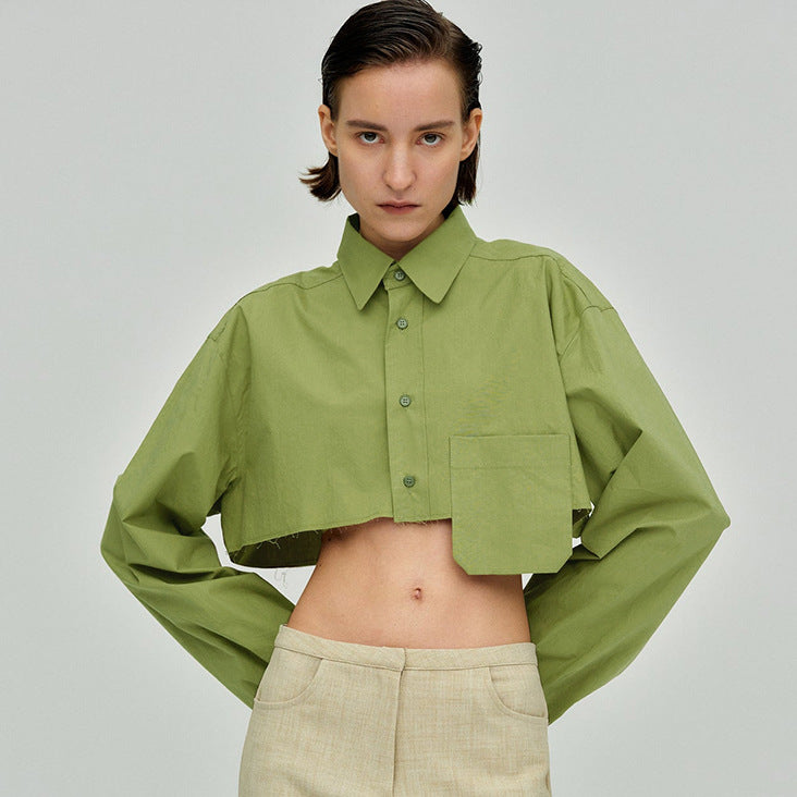 Dame Cropped Skjorte med oversized snit og praktiske knapdetaljer Stilla