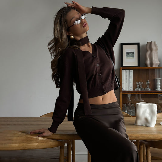 Dame cropped Cardigan med innovativ snøredetalje Stilla