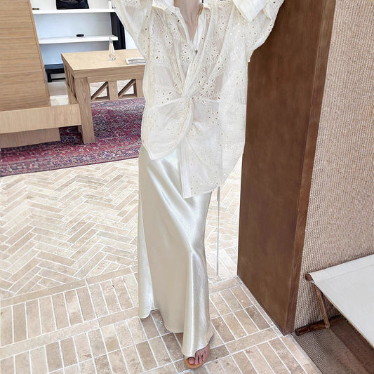 Dame elegant bluse med kunstnerisk broderedesign og tætsiddende snit Stilla