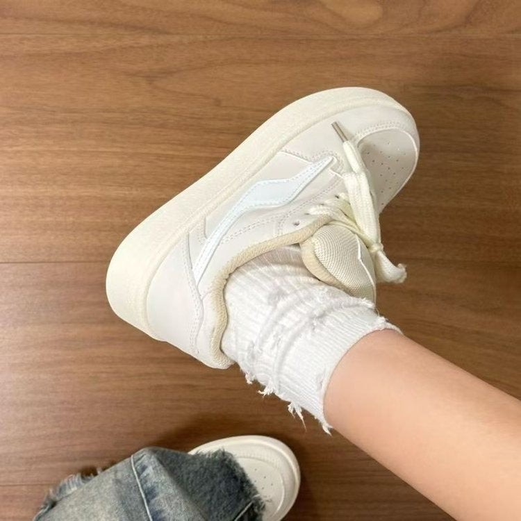 Dame komfortable sneakers i moderne design med tyk sål Stilla