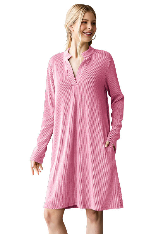 Dame afslappet fritidskjole med struktureret stof og praktiske lommer Stilla