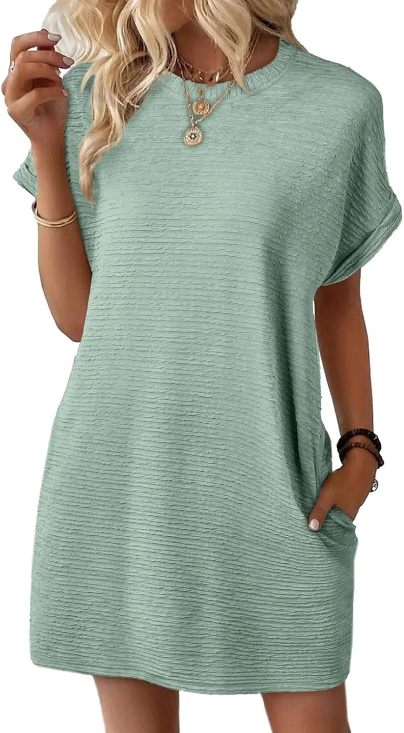 Dame afslappet kortærmet kjole med indvævet teksturmønster og praktiske lommer Stilla