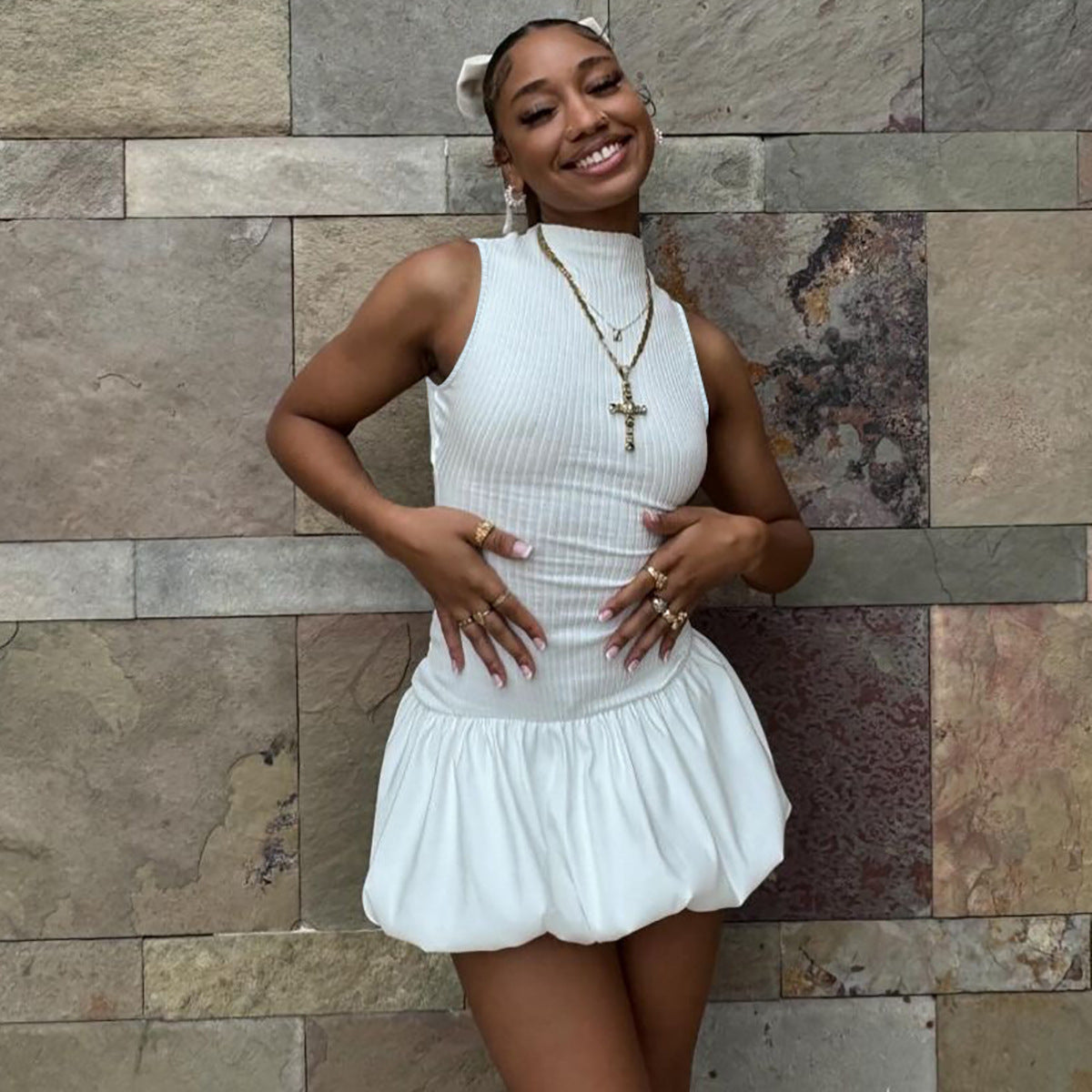 Dame Designer Mini-Kjole med tætsiddende overdel og voluminøst skørt Stilla