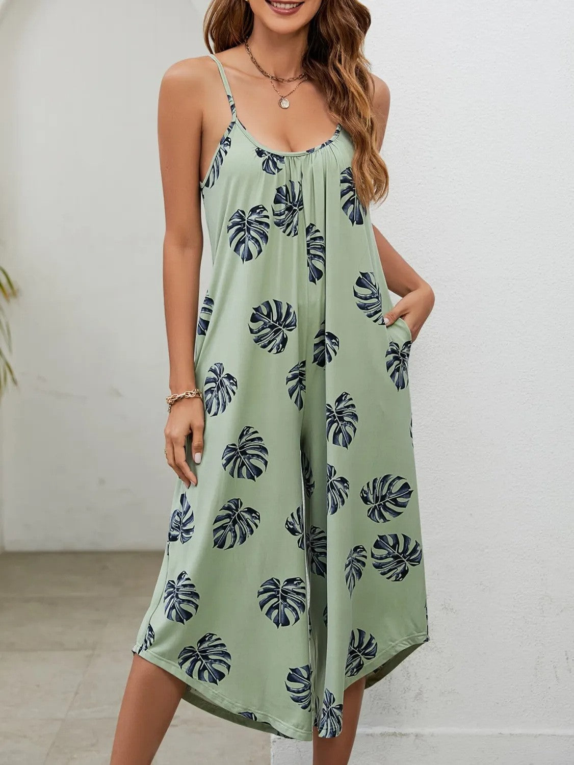 Dame luftig sommer jumpsuit med blomsterprint og lommer Stilla
