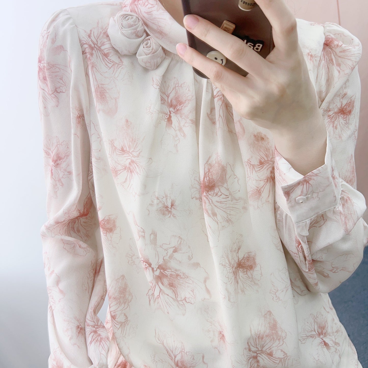 Dame Elegant Bluse med florale mønstre og høje volangdetaljer Stilla