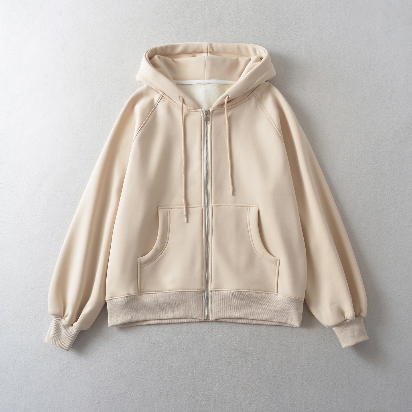 Dame afslappet hættejakke i oversized snit med sideindkapsling og høj kvalitet bomuldsblanding Stilla