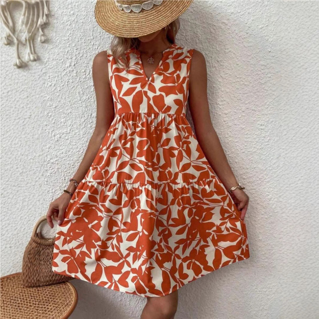 Dame afslappet fritidkjole med V-udskæring og floralt snit Stilla