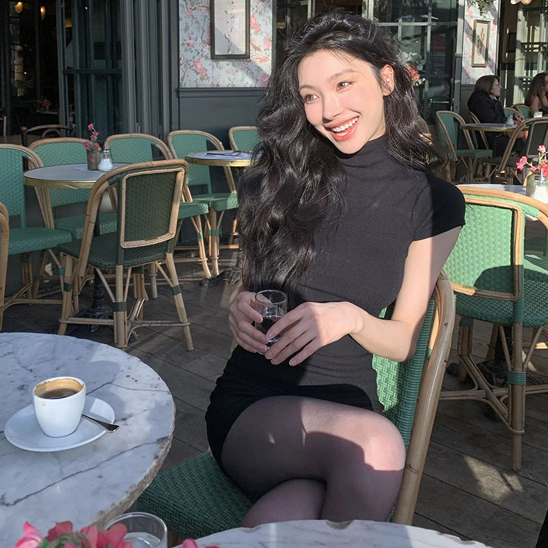 Dame cropped top og miniskørt sæt med figurformende snit Stilla