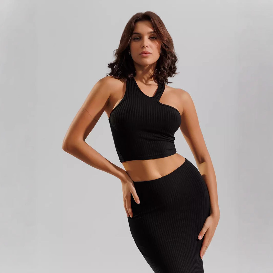 Dame elegant crop-top og maxiskørt sæt med asymmetrisk detaljer Stilla