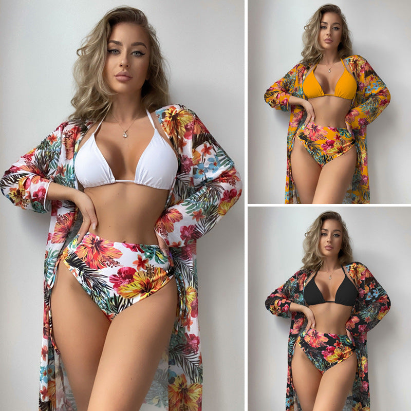 Dame bikini sæt med blomster kimono og højtaljede shorts Stilla