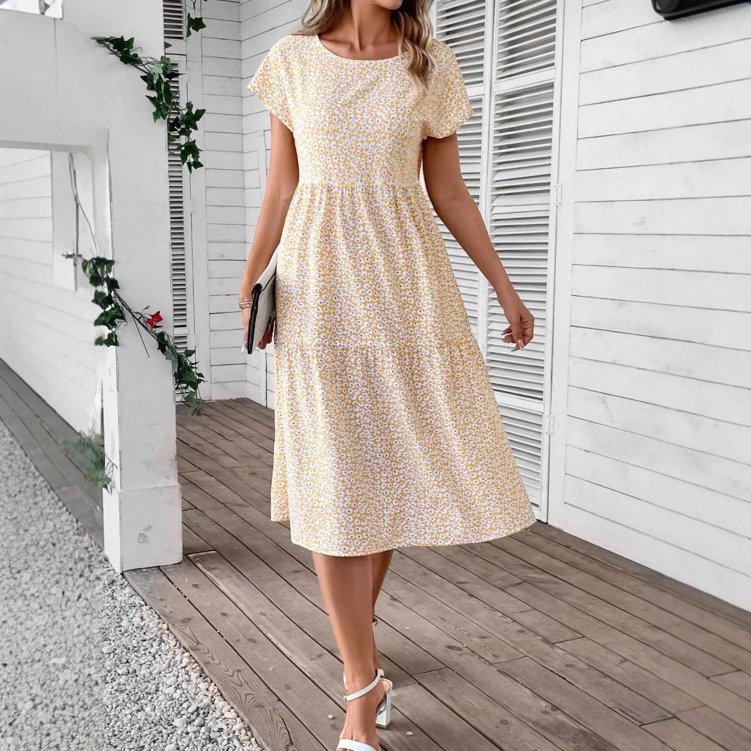 Dame afslappet midikjole med blomsterdesign og flerlagssøm Stilla