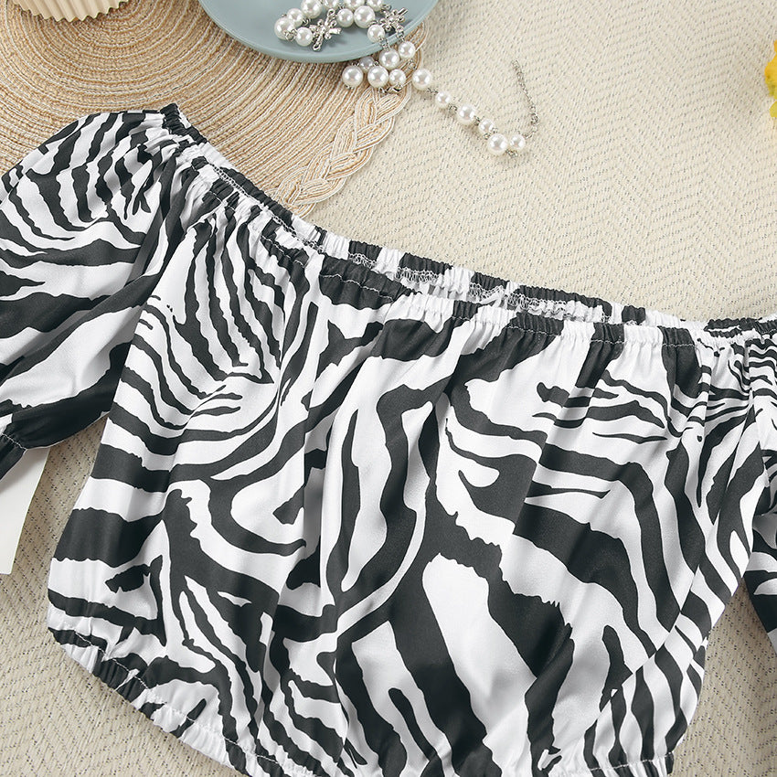 Dame cropped top og brede bukser i dyreprint Stilla