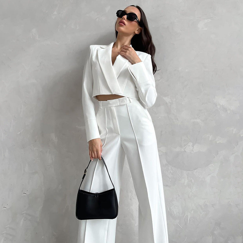 Dame Elegant jakkesæt med figursyet blazer og bredt bukseben Stilla