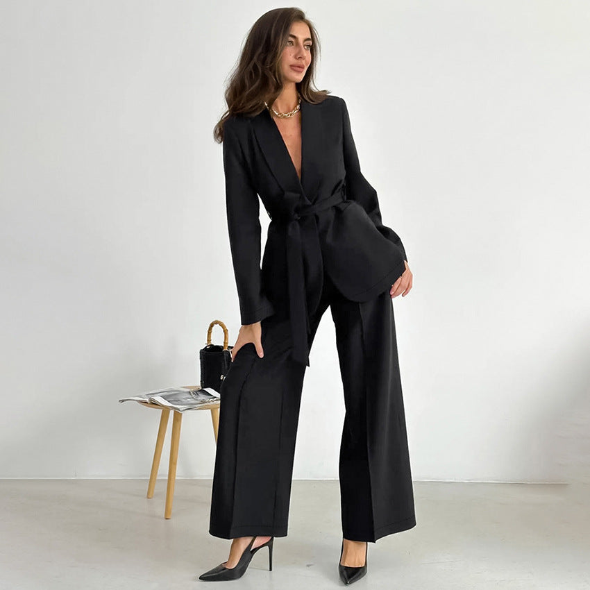 Dame elegant blazer- og bukseensemble med tætsiddende snit og bredt ben Stilla