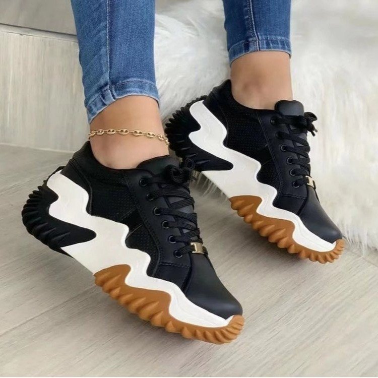 Dame sporty sneakers med åndbart mesh-overmateriale og skridsikker sål Stilla