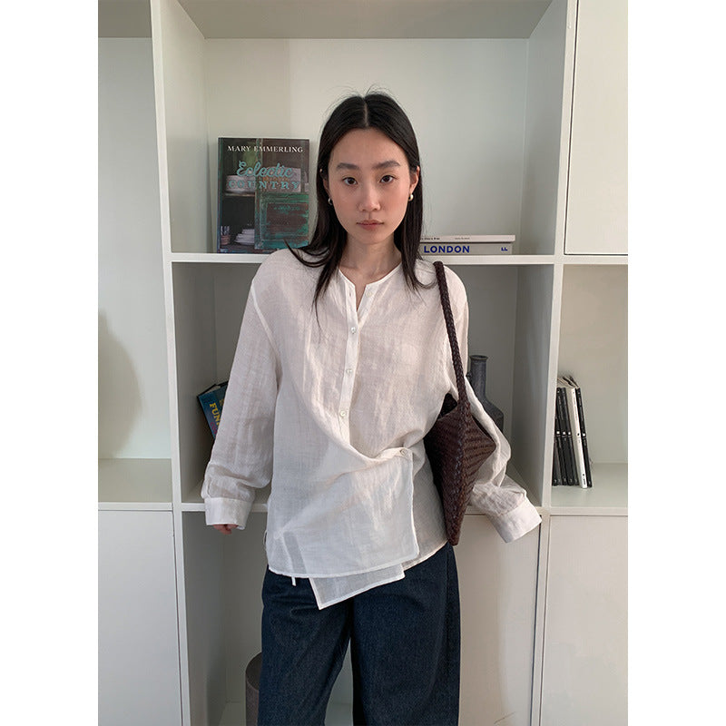 Dame afslappet skjorte med innovativ knaplukning og asymmetrisk kant Stilla