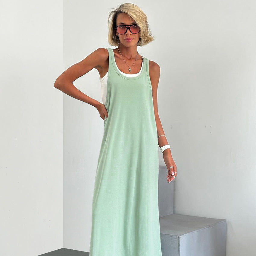 Dame afslappet maxikjole med dyb udskæring og praktisk stropdesign Stilla