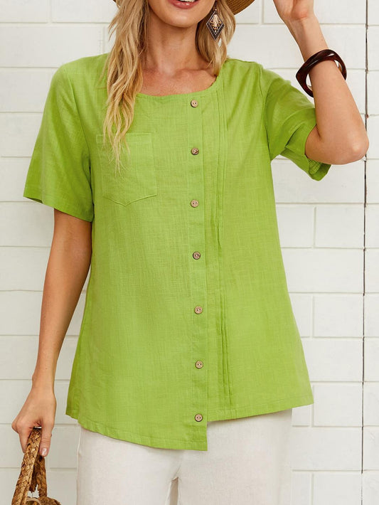 Dame afslappet kortærmet bluse med knaplukning og brystlomme Stilla