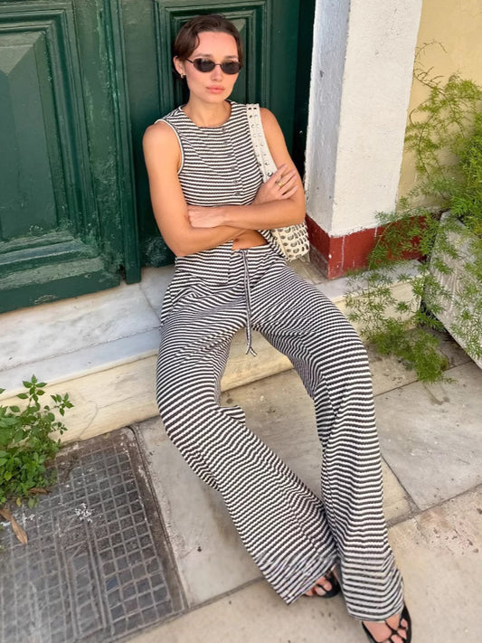 Dame casual jumpsuit med diskret stribemønster og praktiske lommer Stilla