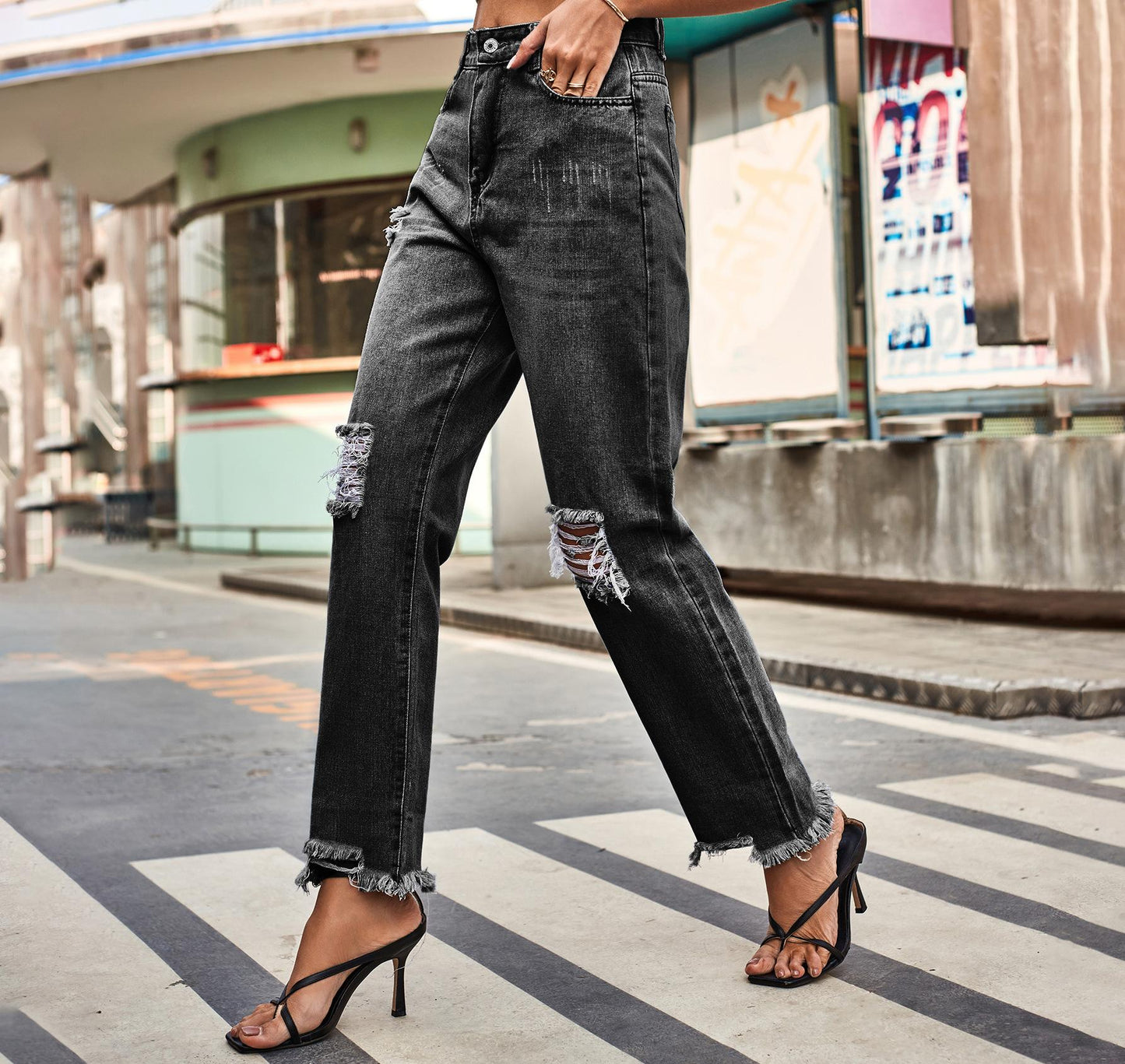 Dame Destroyed Jeans i moderne Boyfriend-snit med frynset detaljer Stilla