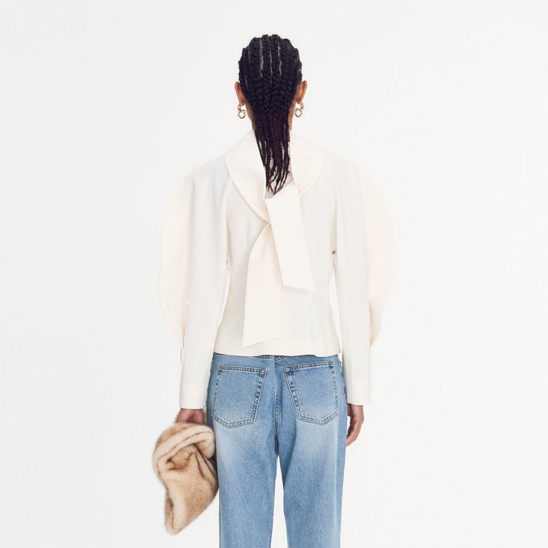 Dame elegant bluse med voluminøse ærmer og stylish ståkrave Stilla