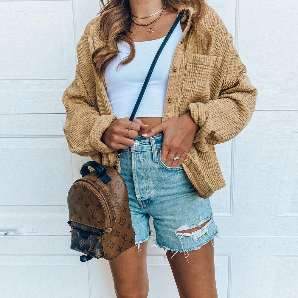 Dame afslappet overshirt-jakke med knaplukning og voluminøse ærmer Stilla