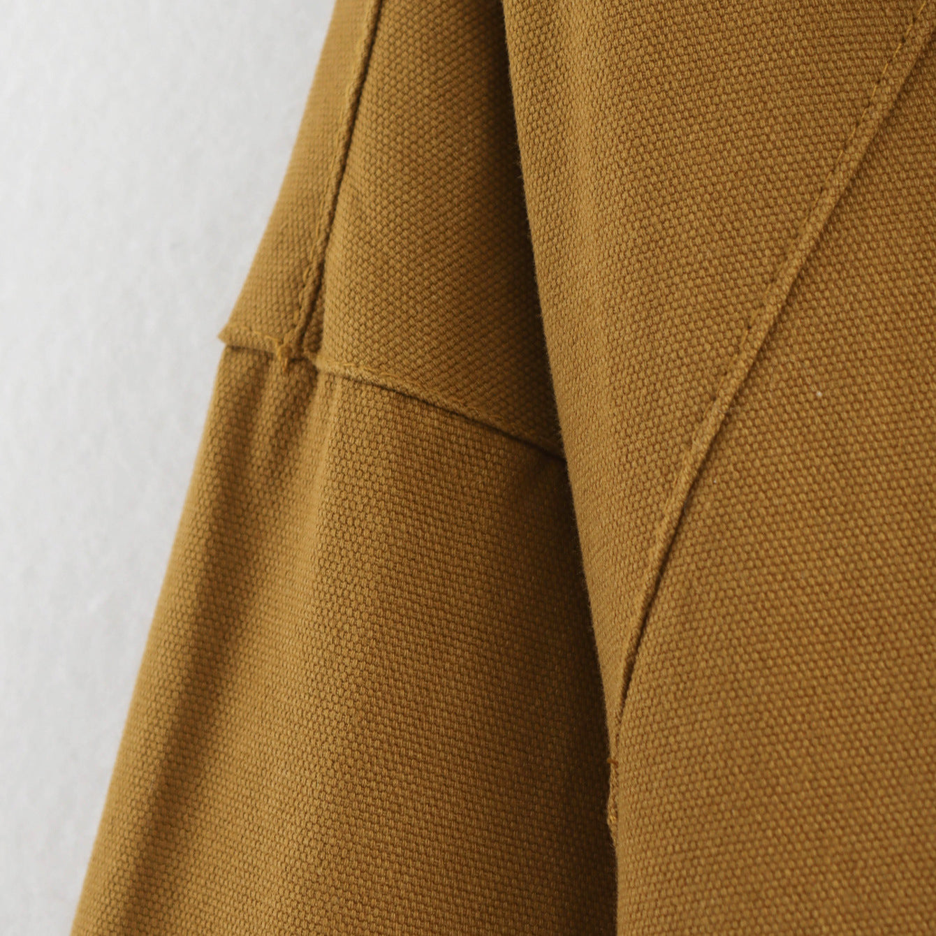 Dame afslappet overgangsjakke med voluminøs krave og praktiske lommer Stilla